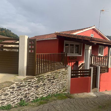 Casa Do Feligres E Da Alsira Βίλα Nogueira de Abaixo Εξωτερικό φωτογραφία