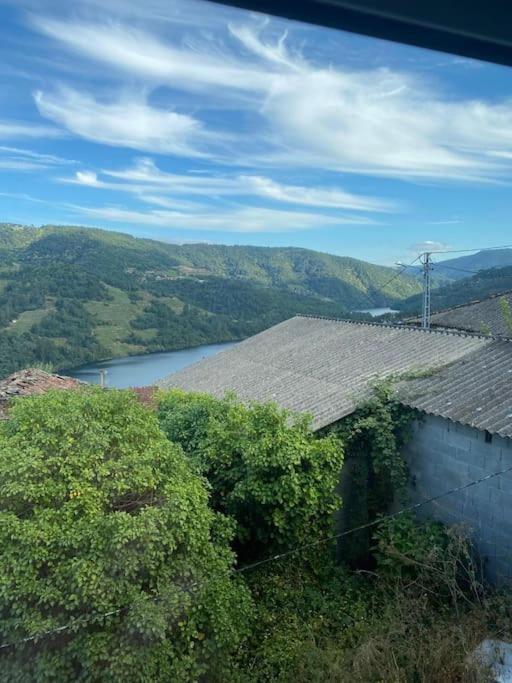 Casa Do Feligres E Da Alsira Βίλα Nogueira de Abaixo Εξωτερικό φωτογραφία